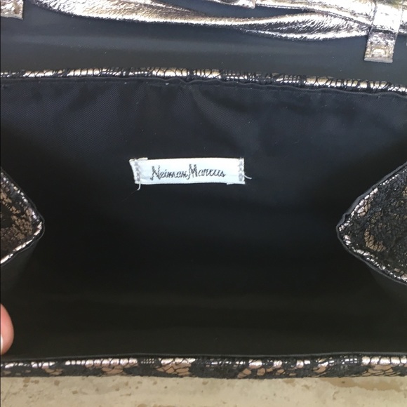 Neiman Marcus Handbag - Picture 3 of 8